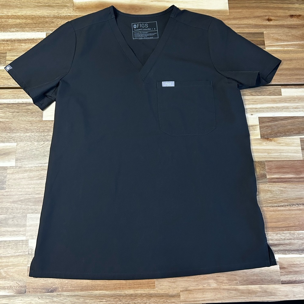 Black Figs scrub top
